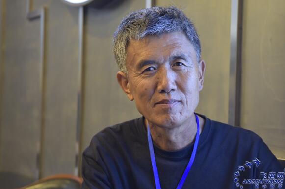 專訪董詩范：詩意人生，飛者典范