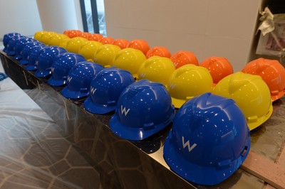 廣州W酒店舉辦獨家預(yù)覽活動“尚映會”，其中包含在工地舉辦的創(chuàng)意酒店揭秘之旅。