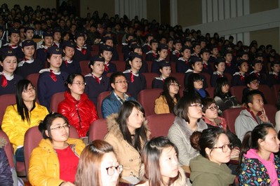 學(xué)生認真聽講