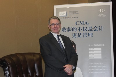 IMA國(guó)際認(rèn)證、考試和知識(shí)整合部高級(jí)副總裁Dennis Whitney先生親臨現(xiàn)場(chǎng)一睹中國(guó)學(xué)子風(fēng)采