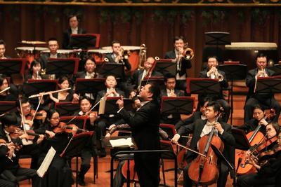 音樂會(huì)由華人著名指揮家呂嘉揮棒，國家大劇院管弦樂團(tuán)傾情演奏